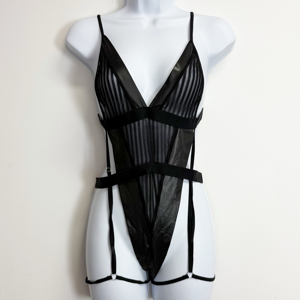 NEW Mapale Lingerie Womens M / L Black Sheer Garter Faux Leather One Piece NWOT
